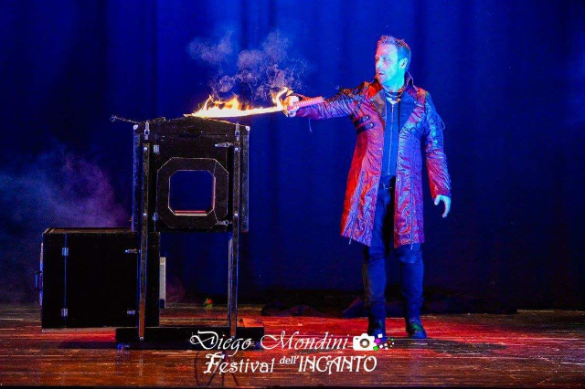 Serata di magia al Teatro Bonoris con il Festival dell'illusionismo