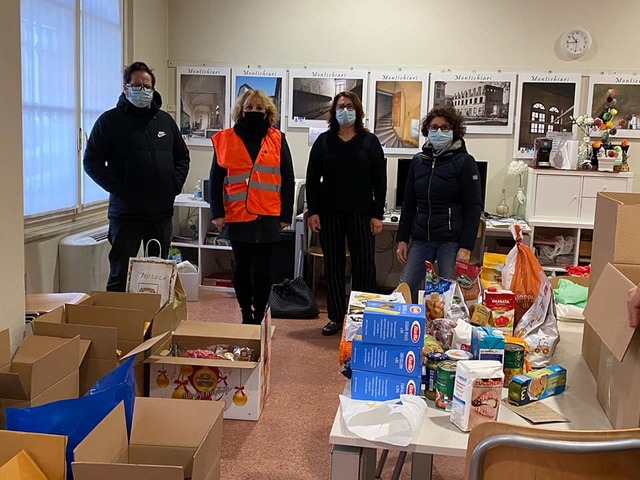 Dalla Pro Loco Montichiari oltre 20 pacchi di beni per la Caritas interparrocchiale